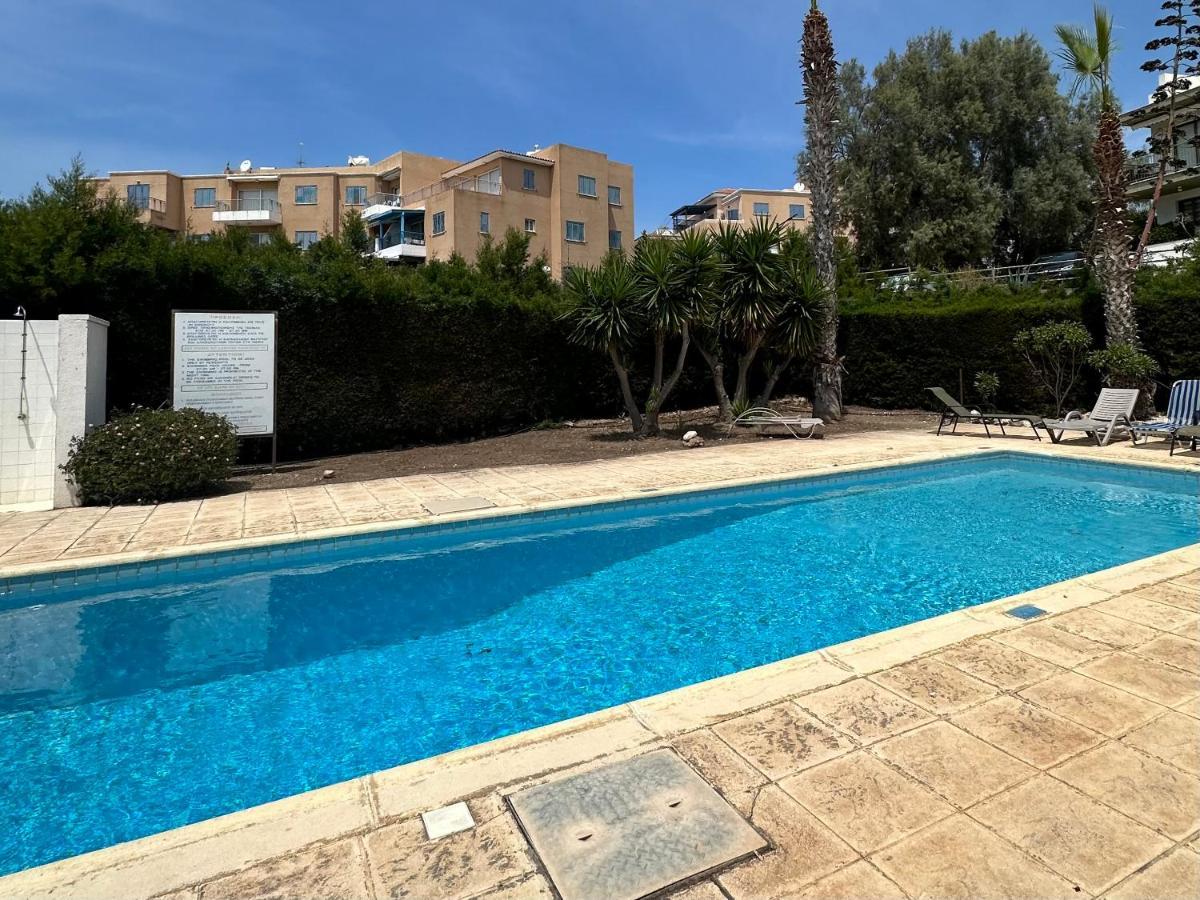 Sea View Apartment Near The Beach Paphos Eksteriør billede