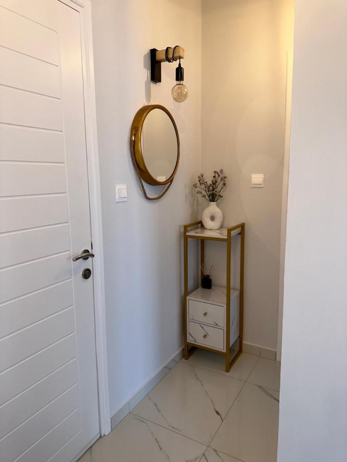 Sea View Apartment Near The Beach Paphos Eksteriør billede