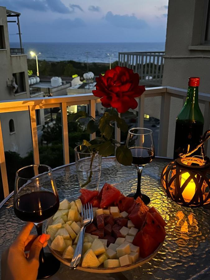 Sea View Apartment Near The Beach Paphos Eksteriør billede